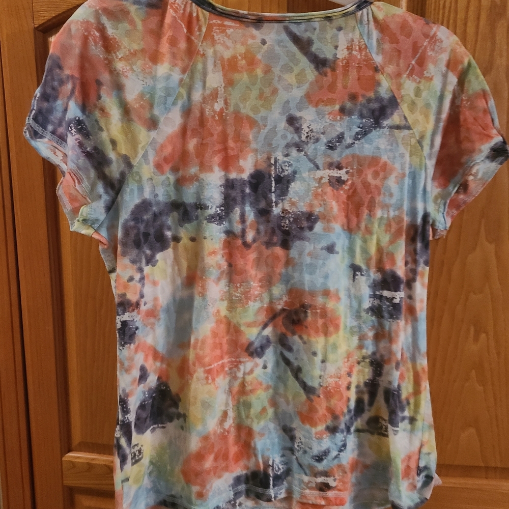 Top - Picture 2 of 3